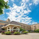 Image of Garden Plaza at Cleveland (1)