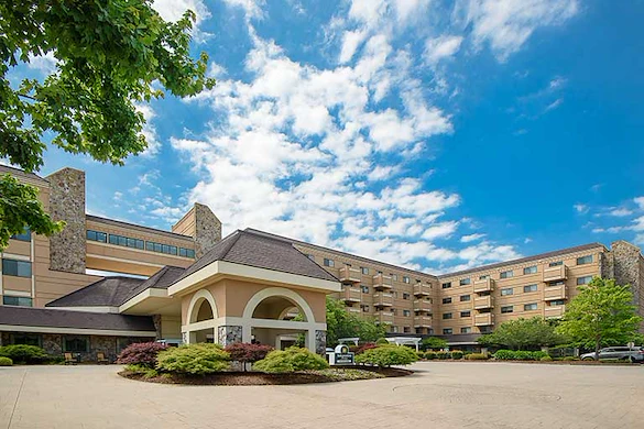 Image of Garden Plaza at Cleveland (1)