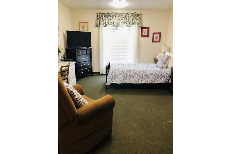 Image of Serenity Assisted Living (2)