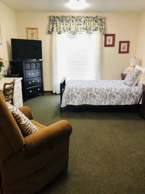 Image of Serenity Assisted Living (2)