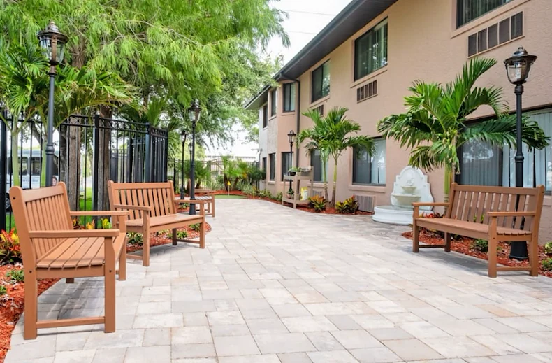 Image of Grand Villa of Englewood (5)