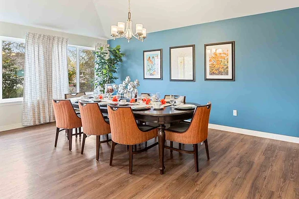 Stone Lodge Gracious Retirement Living Hawthorn Senior independent Living in Bend, Oregon private dining room
