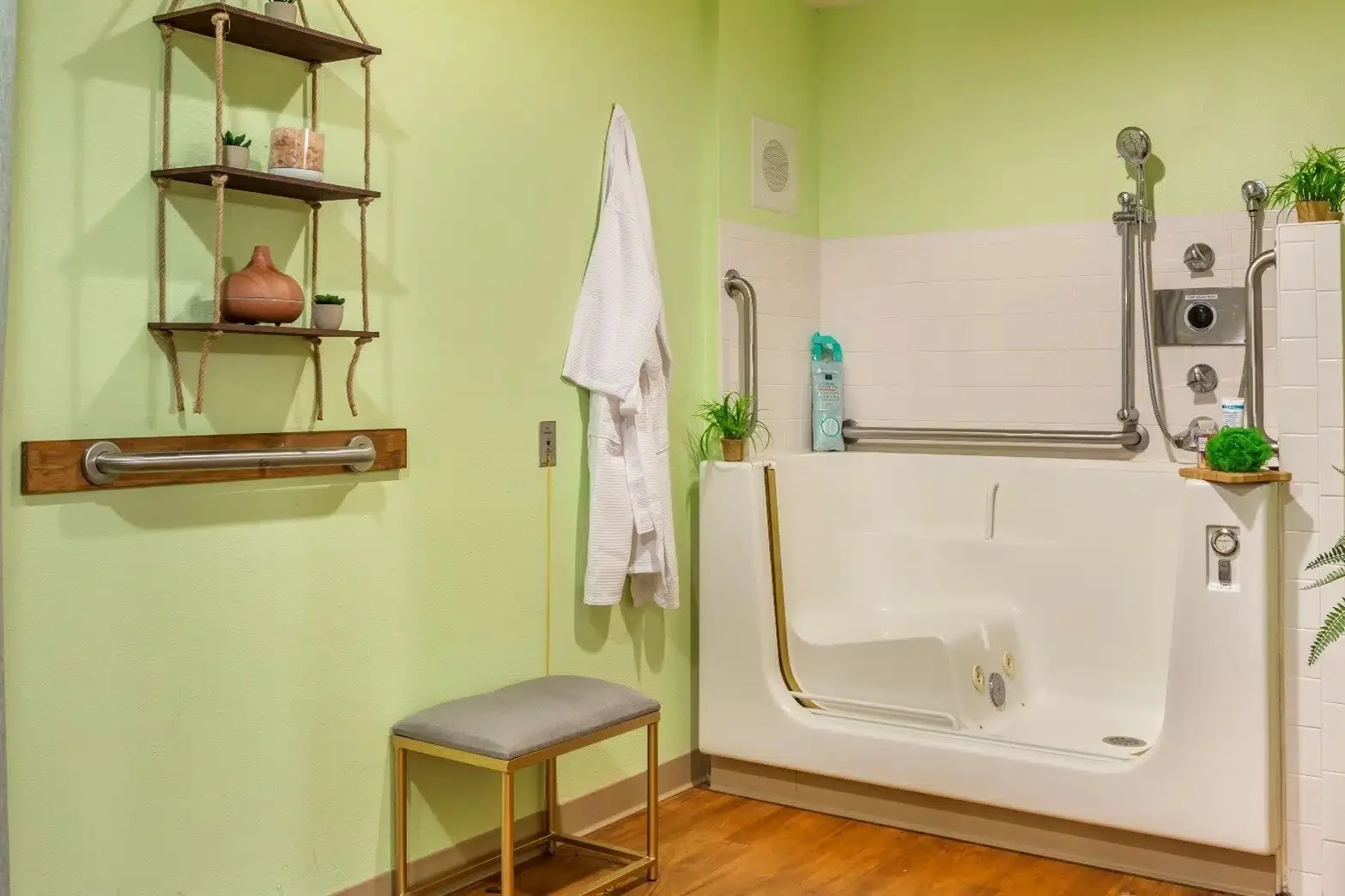 Image of Navion of Greenville Assisted Living (7)