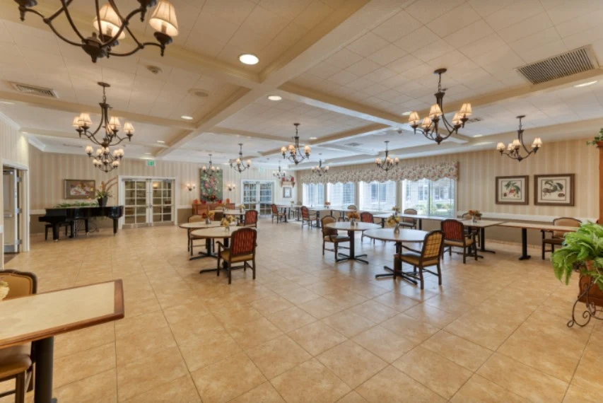 Image of Cedarhurst of Springfield, MO (6)