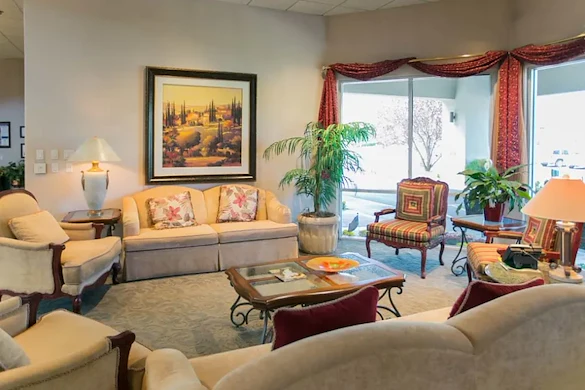 Las Fuentes Resort Village senior living in Prescott, AZ offering independent living, assisted living, and memory care, sitting area