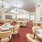 Maple Ridge Gracious Retirement Living Hawthorn Senior Independent Living in Cedar Park, Texas community dining room