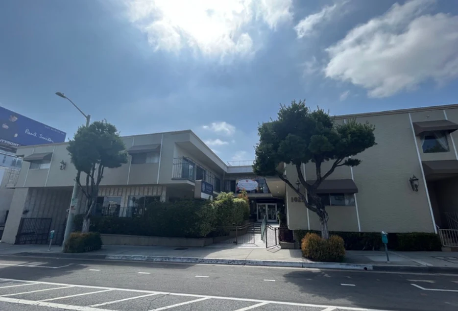 Image of Savant of West Hollywood (2)