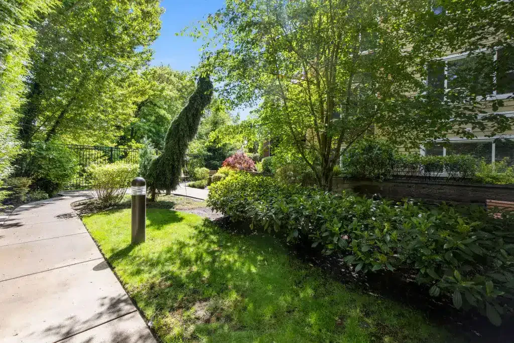 Image of Aegis Living Bellevue (10)