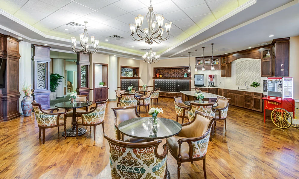 Image of Regal Palms (7)