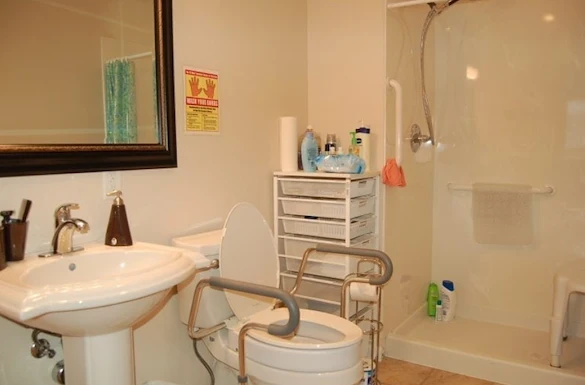 Image of Serenity House Assisted Living at Hinsdale Avenue (6)