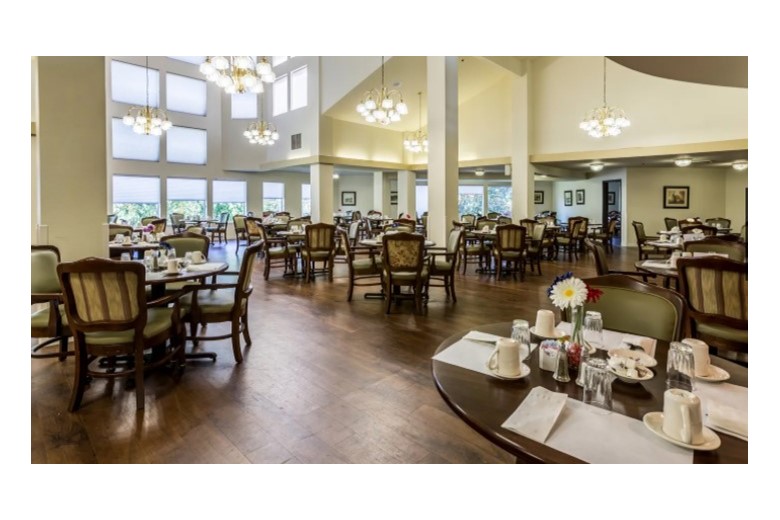 Image of Holiday Palmer Hills (2)
