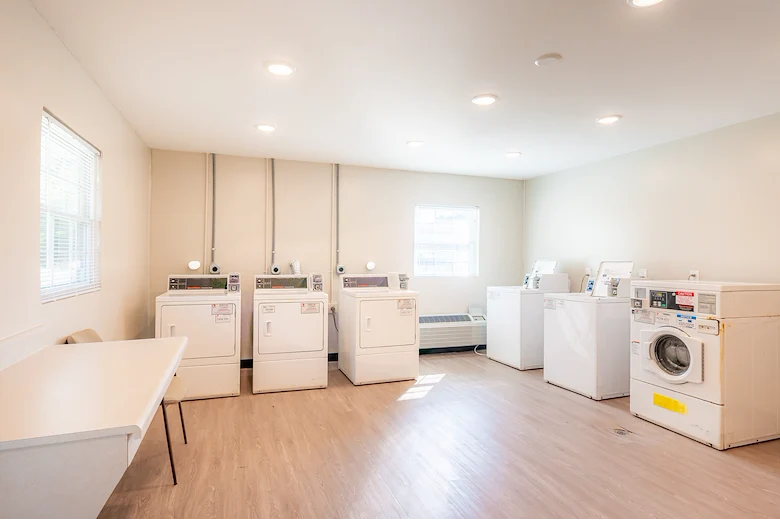 Image of Gregg Court Apartments (5)