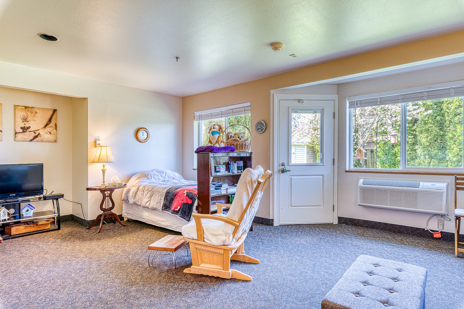 Image of Forest Grove Beehive (4)