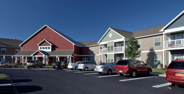 Image of Farmington Gardens (4)