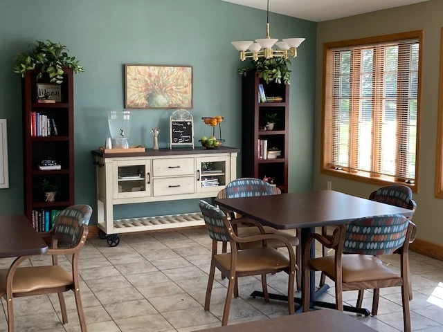 Image of Caraton Commons De Pere (2)