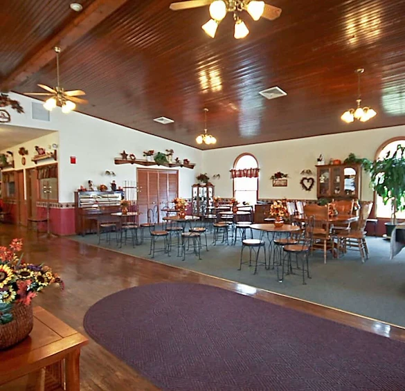 Image of Country Charm (2)