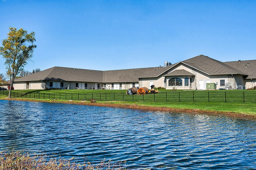 Image of Oak Pointe of Warrenton (2)