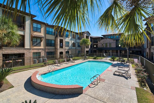 Image of HomeTowne at Tomball (2)