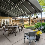 Image of Covenant Living of Northbrook Health Services (7)