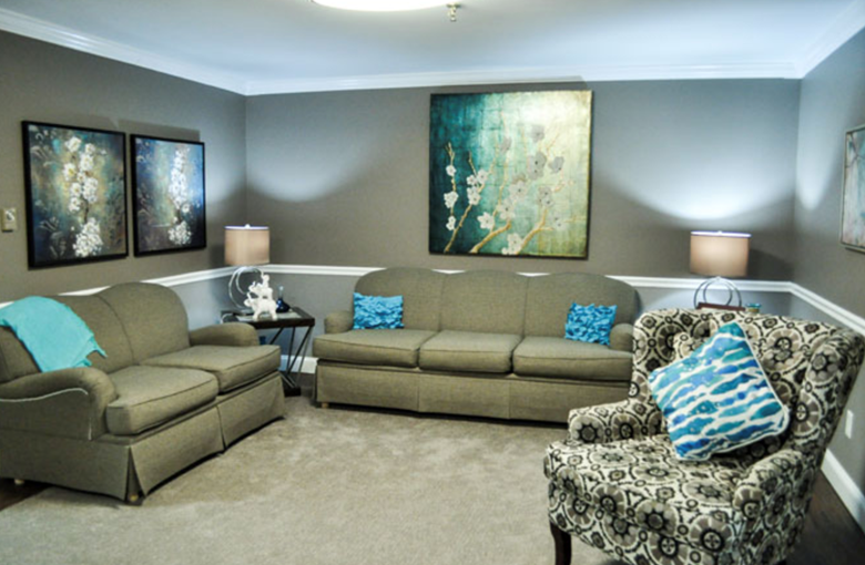 American House Westland Venoy Senior Living in MI living room