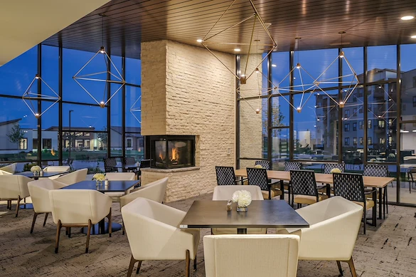 Image of Summit of Bettendorf (4)