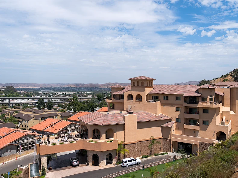 Image of Lantern Crest Senior Living (1)