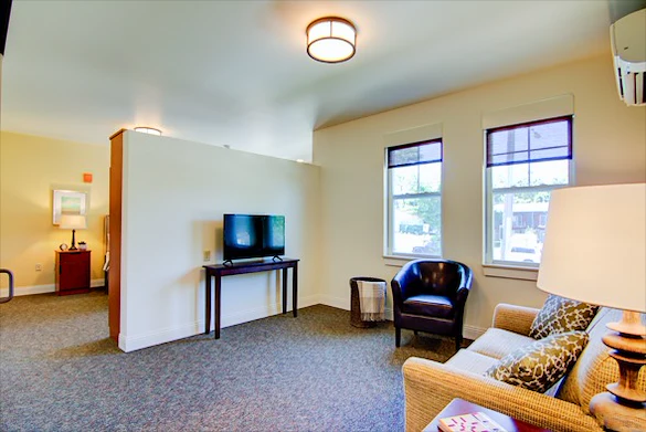 Image of Dimensions Living Oconomowoc (7)