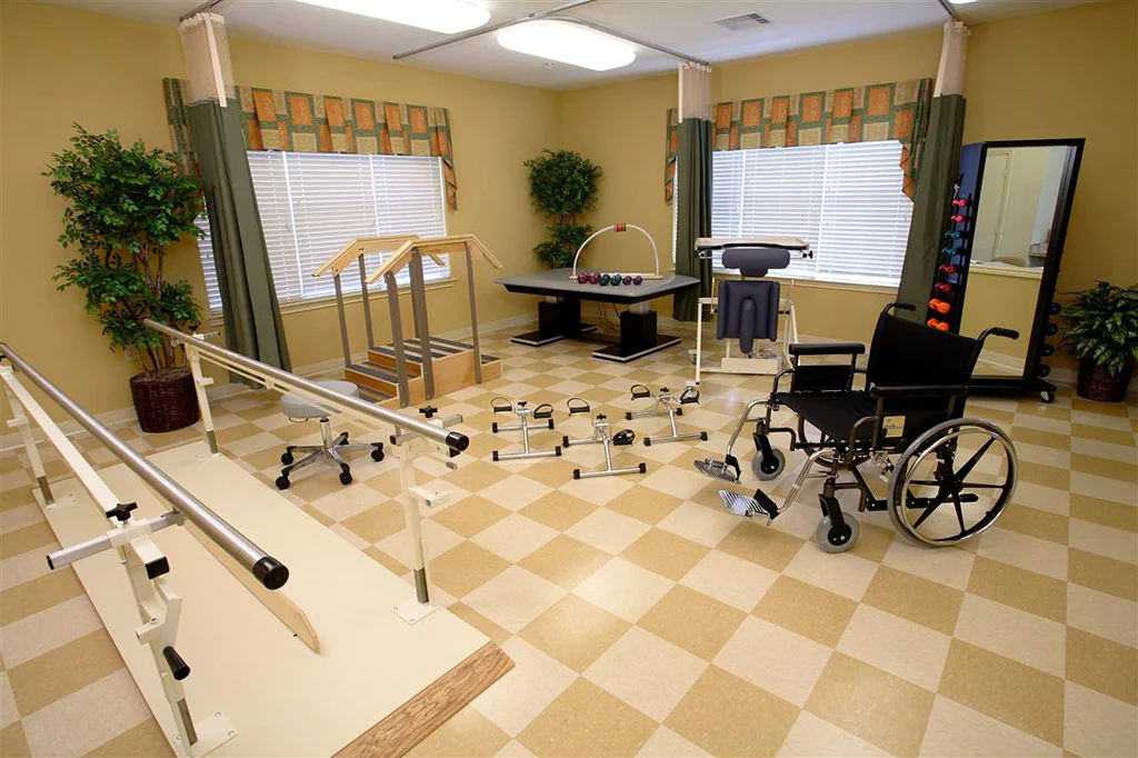 Image of Crestview Court (10)