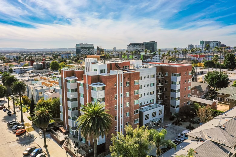 Image of Hollywood Hills Senior Living (1)