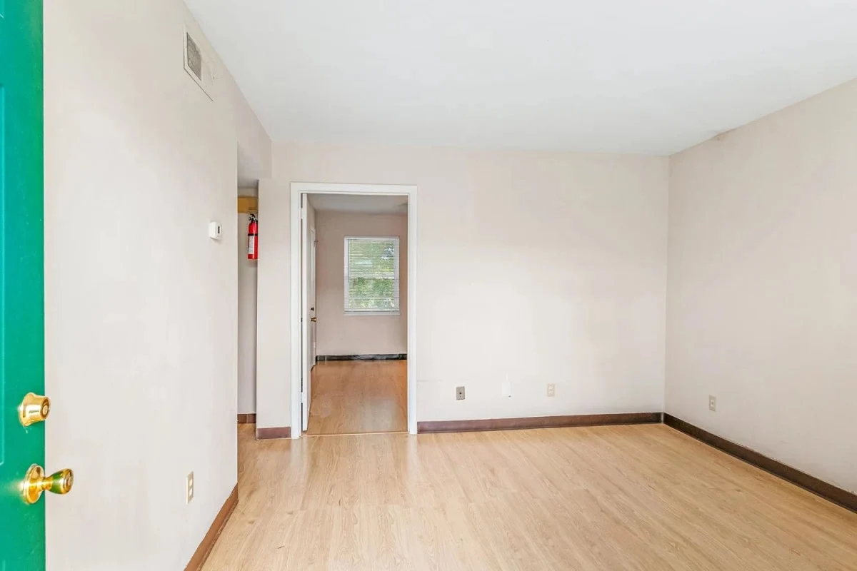 Image of Walnut Street Apartments (4)
