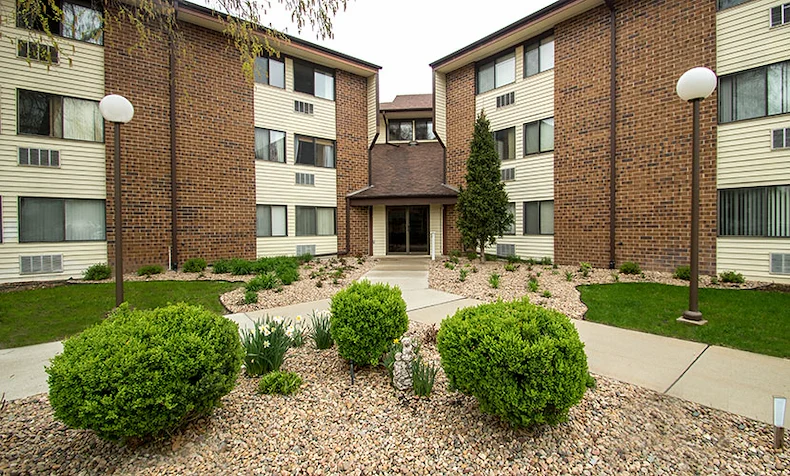 Image of Columbus Place (1)