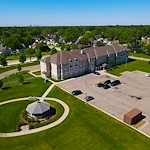 Image of Oakwood Manor Senior Living (3)