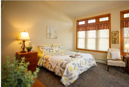 Image of Countryside Manor (5)