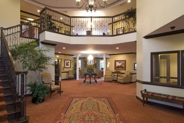 Image of Armour Oaks Senior Health & Rehab (10)