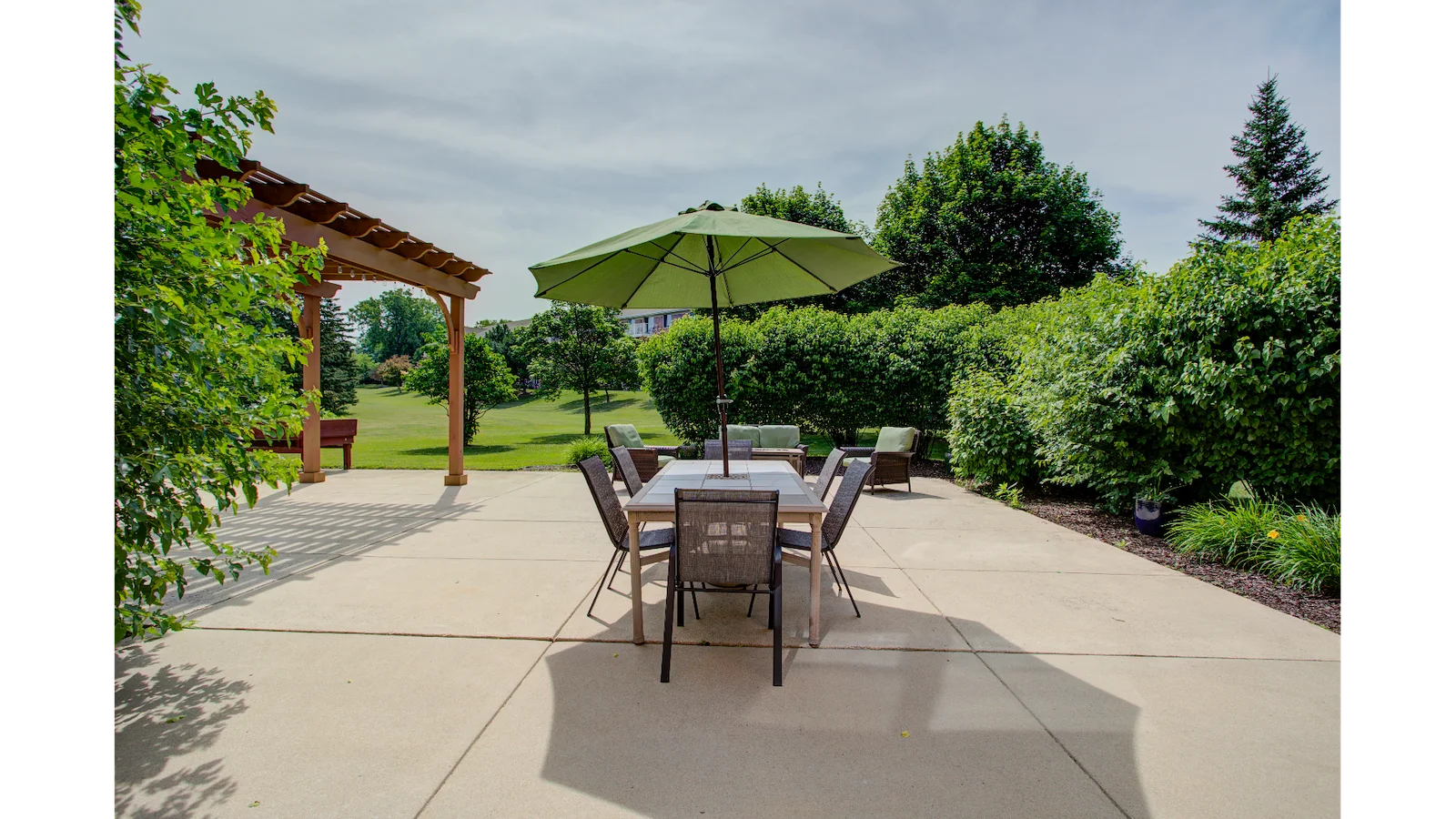 Image of Dimensions Living Green Bay (8)