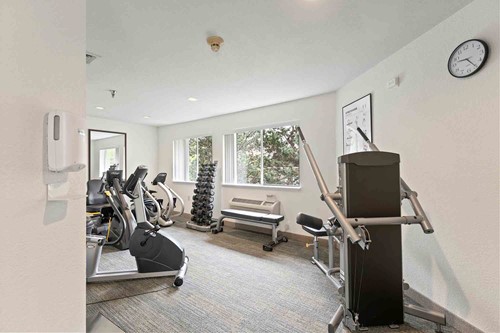 Parkrose Chateau Gracious Retirement Living Hawthorn Senior Independent Living in Portland, Oregon gym fitness center