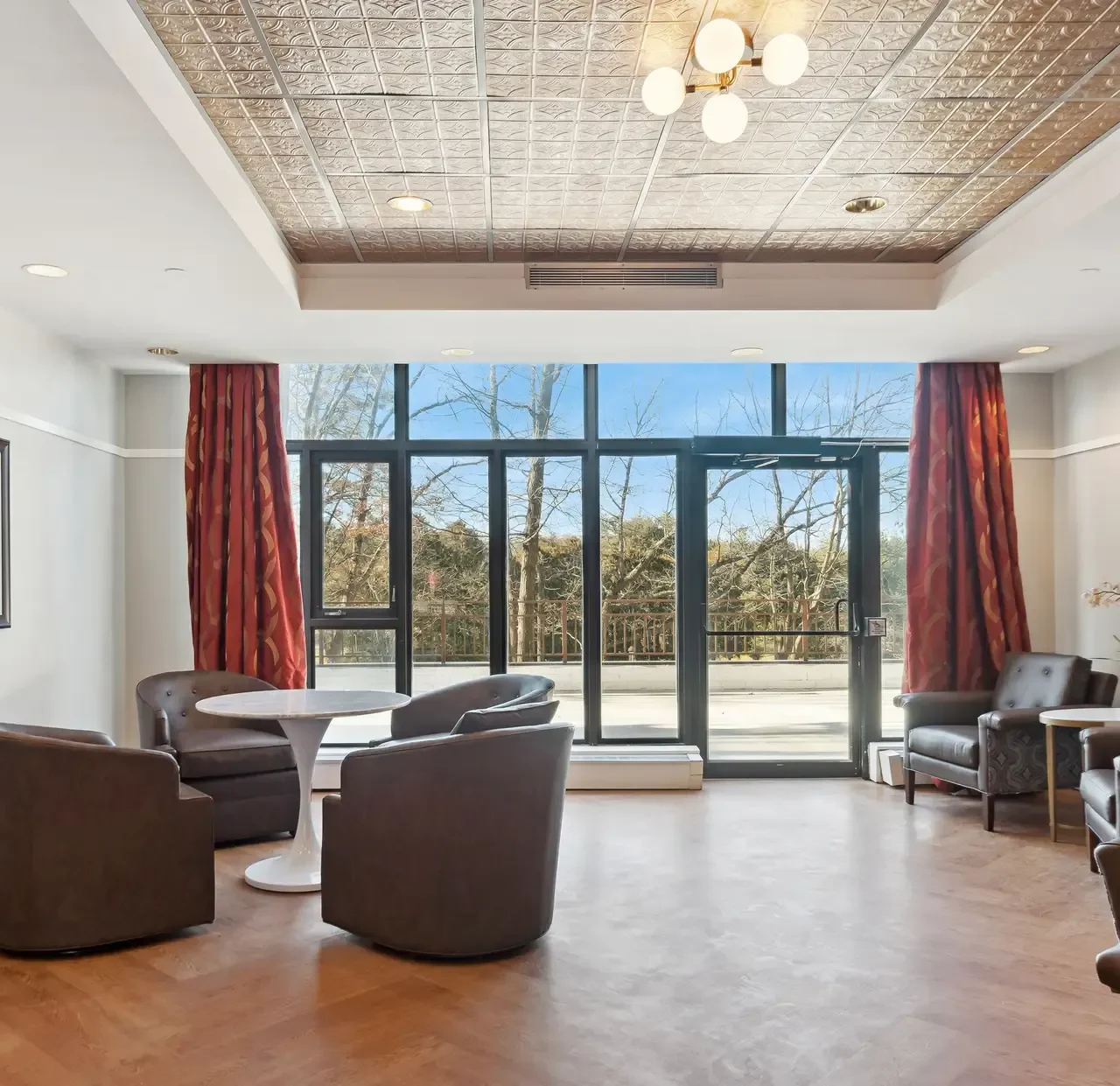 Image of AVIVA Country Club Heights (2)