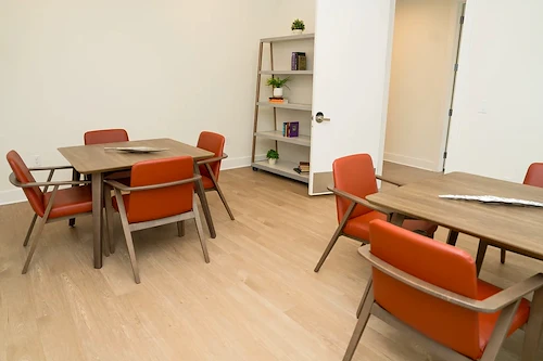 Image of Cowan Place Senior (2)
