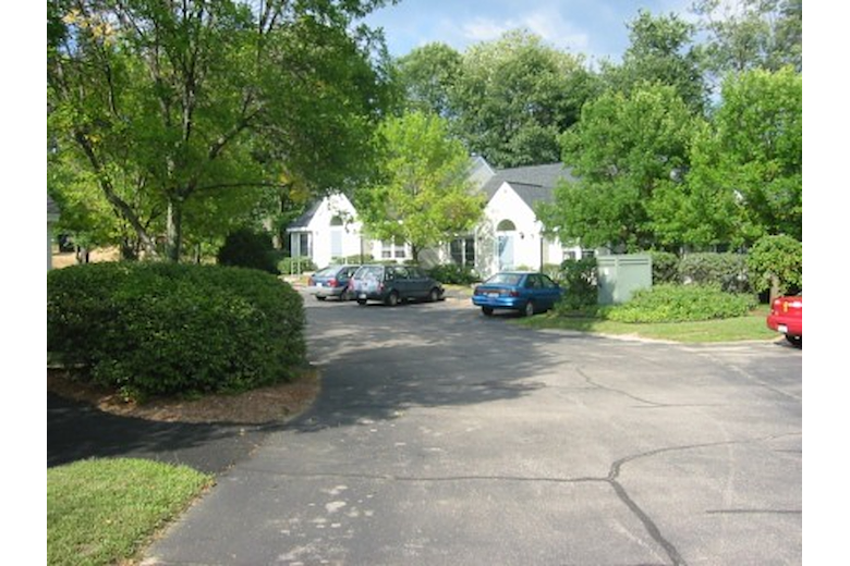 Image of Highland Apartments (1)