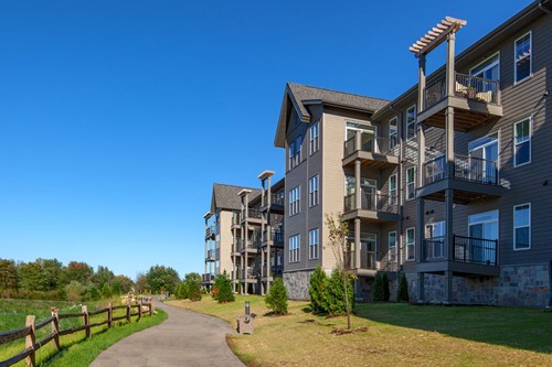 Image of Fairway Knoll (10)