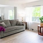 Legato Living Residential Memory Care at Heartland Hills senior living community offering assisted living, memory care, adult day services, and respite care in Bellevue, NE, community lounging area