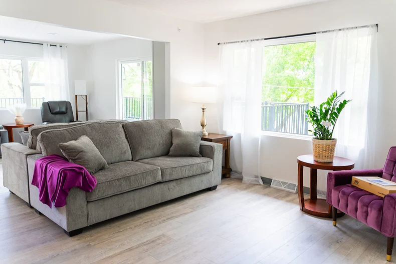 Legato Living Residential Memory Care at Heartland Hills senior living community offering assisted living, memory care, adult day services, and respite care in Bellevue, NE, community lounging area