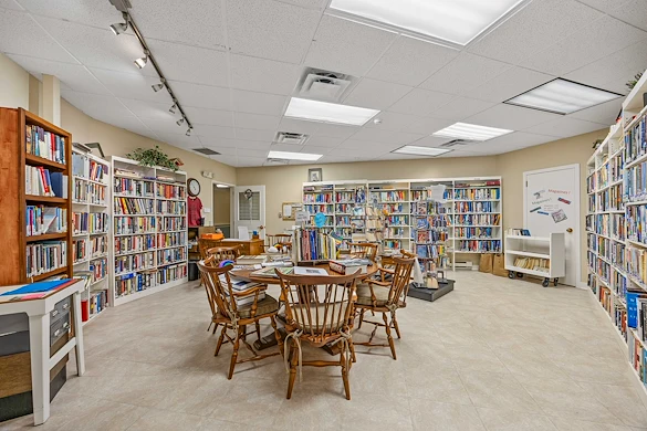Image of Covenant Living of Northbrook Health Services (9)