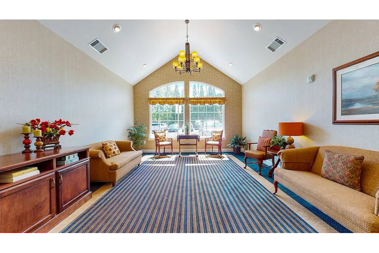 Lounge area of Gaines Park Senior Living