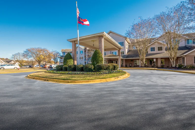 Front entrance of Washington Commons 