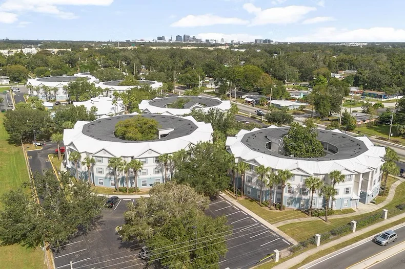 Image of Crescent Club Apartments (1)