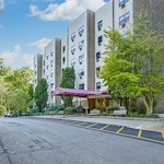 Image of Pinecrest Manor (2)