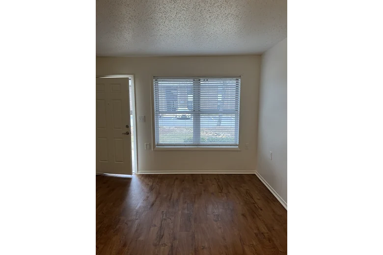 Image of Miller Oaks Apartments (7)