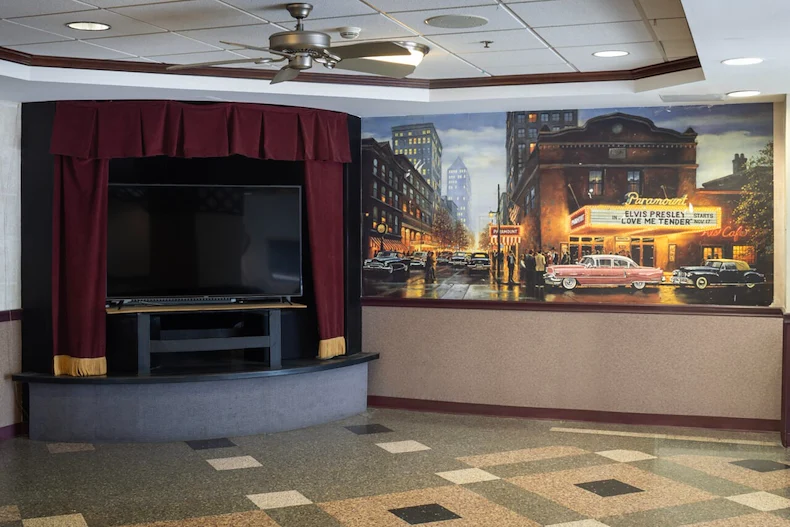 Image of Clark Manor (6)