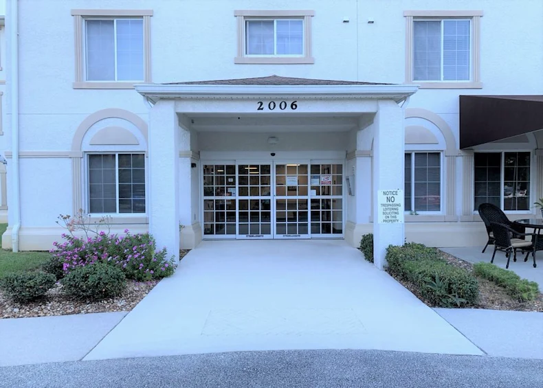 Image of Luther Hall (2)